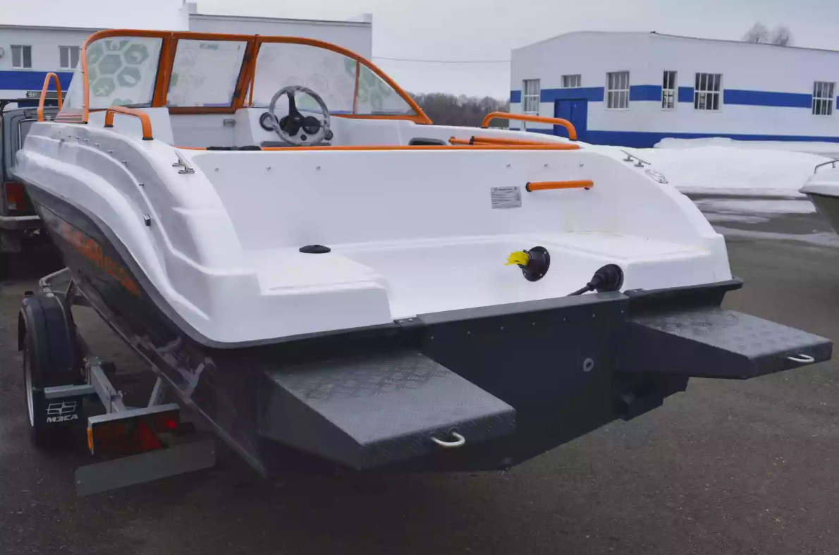 Комбинированный катер Neman-500 Open в Перми