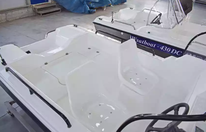 Комбинированный катер Wyatboat-430 M в Перми