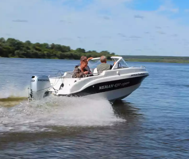 Стеклопластиковый катер Neman-450 Open в Перми