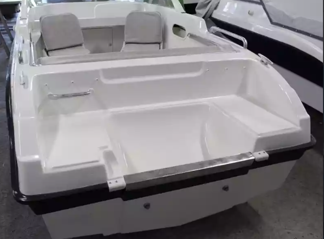 Стеклопластиковый катер Neman-500 Р в Перми