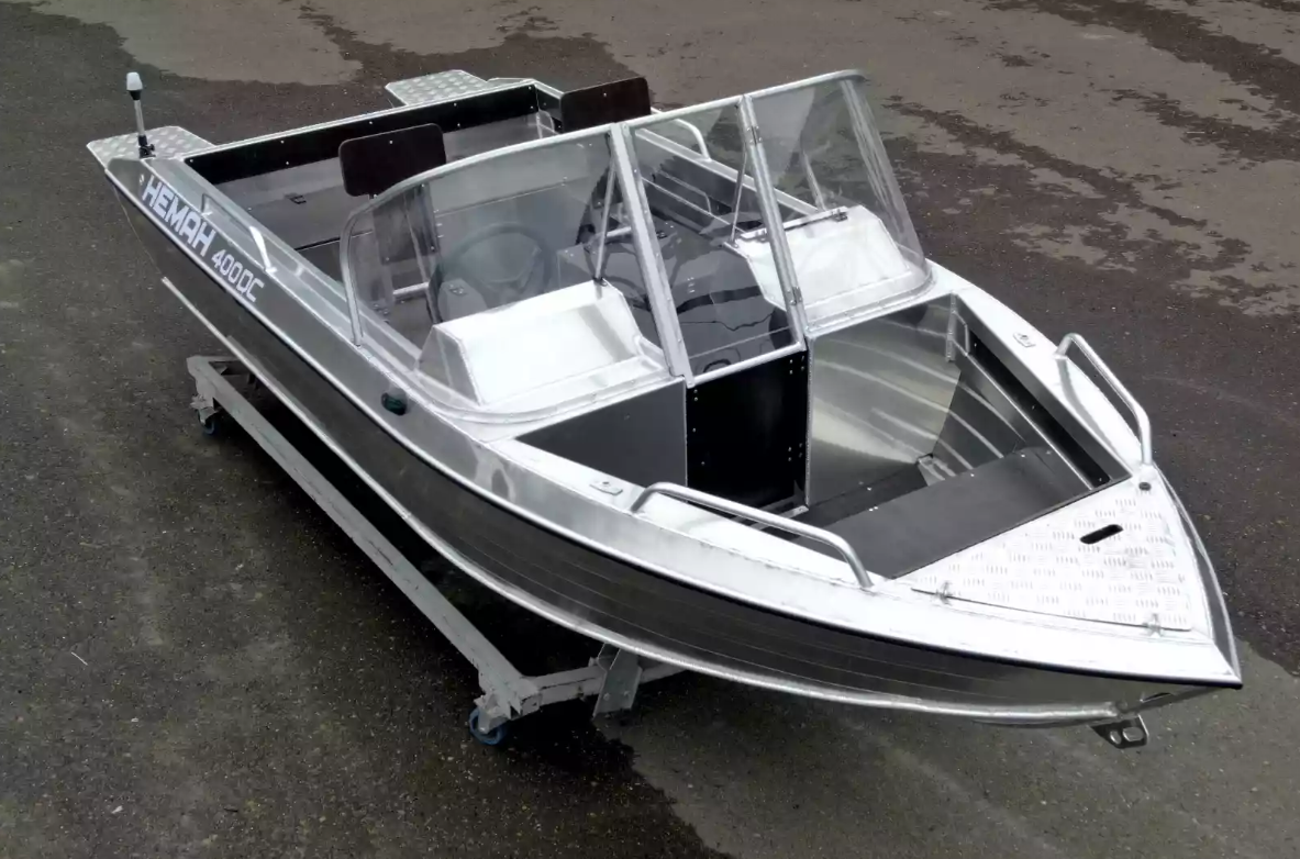 Алюминиевый катер Neman-400 DC в Перми