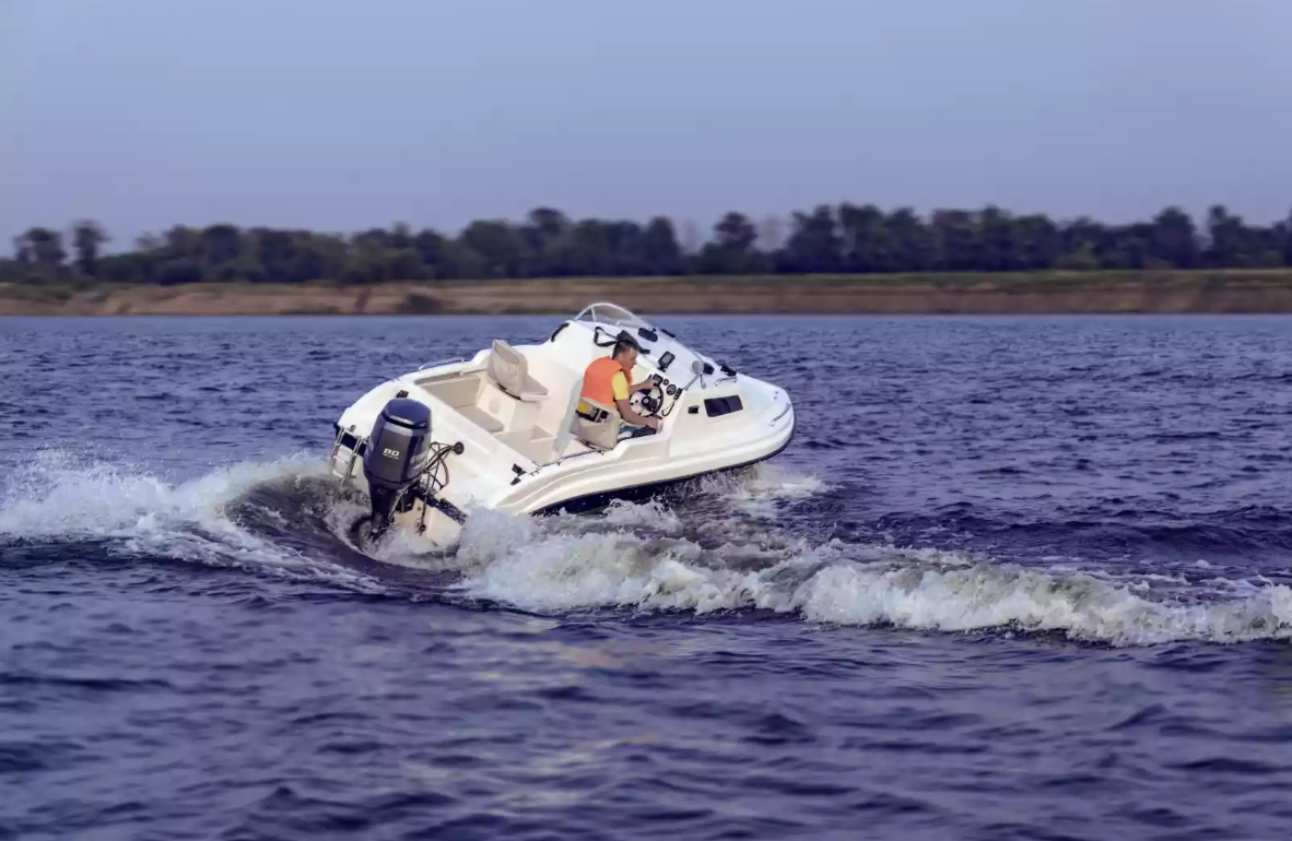 Стеклопластиковый катер Neman-500 в Перми