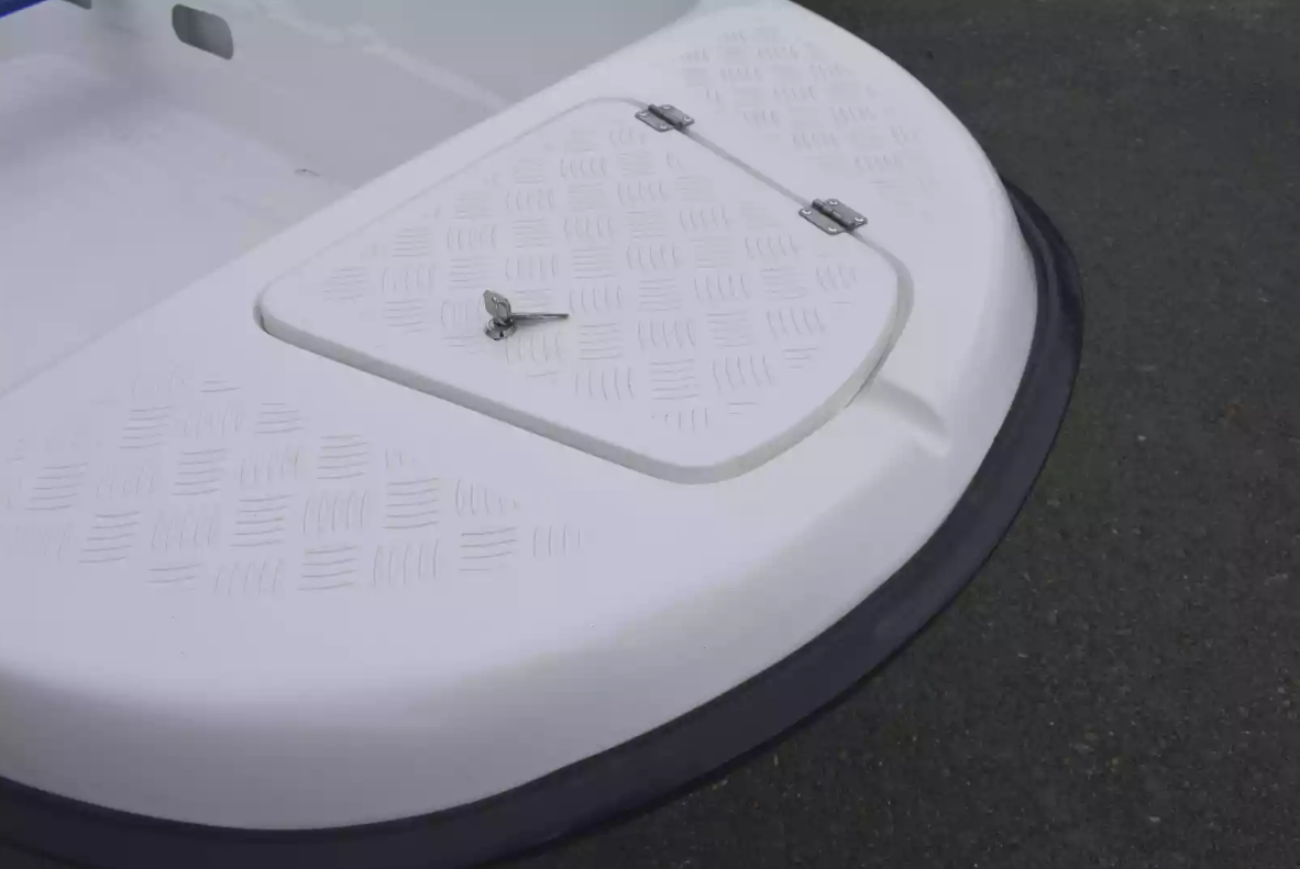 Стеклопластиковая лодка Пингвин New (тримаран) в Перми