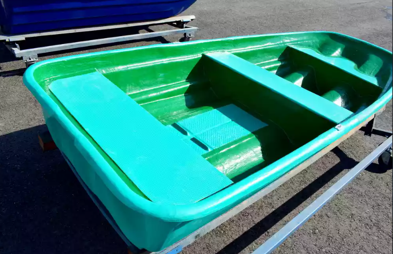 Стеклопластиковая лодка Старт (тримаран) в Перми