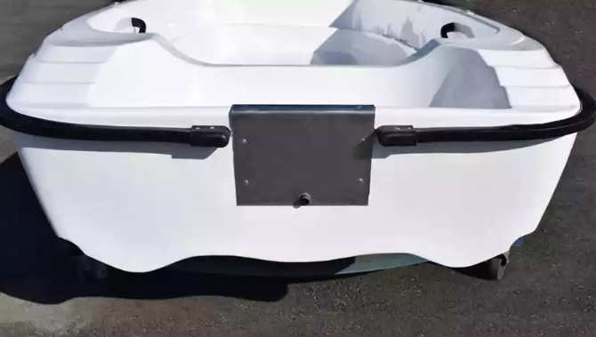 Стеклопластиковая лодка Пингвин (тримаран) в Перми