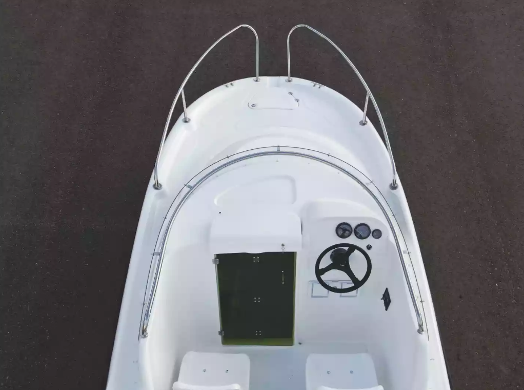 Комбинированный катер Neman-530 с каютой в Перми