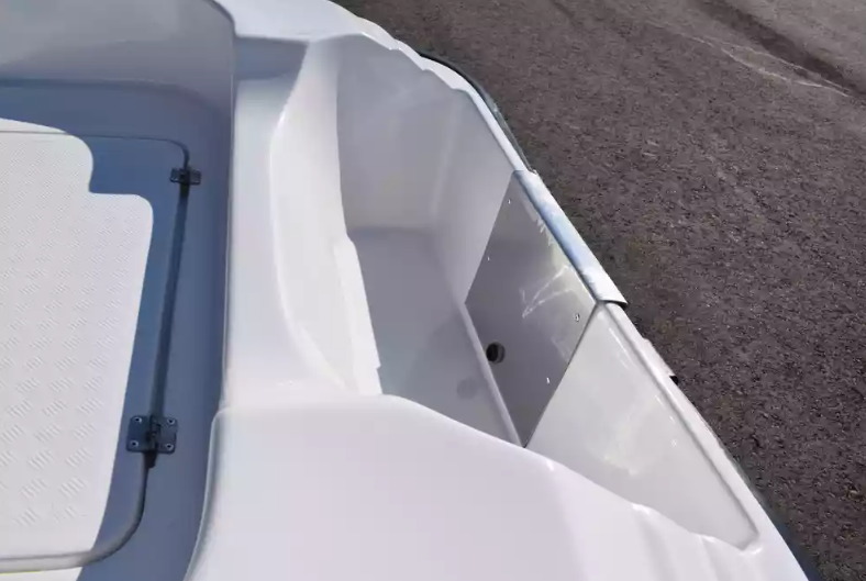 Стеклопластиковая лодка Пингвин (тримаран) в Перми