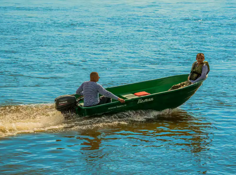 Стеклопластиковая лодка Neman-340 (тримаран) в Перми