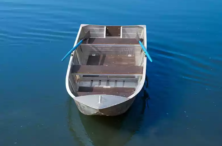 Алюминиевая лодка Вятка-Профи 32 в Перми