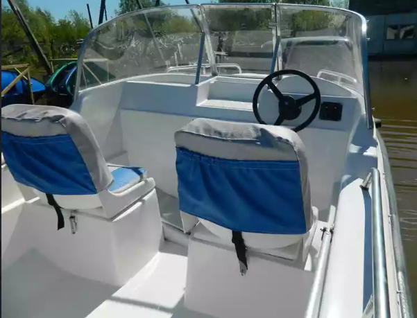 Стеклопластиковый катер Wyatboat-430 M (тримаран) в Перми Стеклопластиковый катер Wyatboat-430 M (тримаран) в Перми