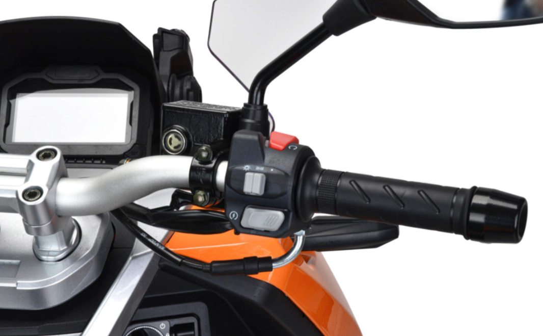 Скутер MOTOLAND (МОТОЛЕНД) T-MAX 150 в Перми