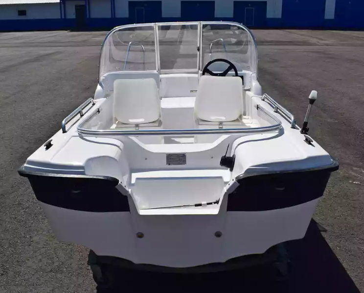 Стеклопластиковый катер Wyatboat-430 DC (тримаран) в Перми