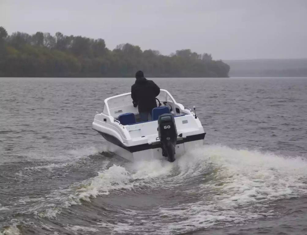 Стеклопластиковый катер Neman-500 Р в Перми