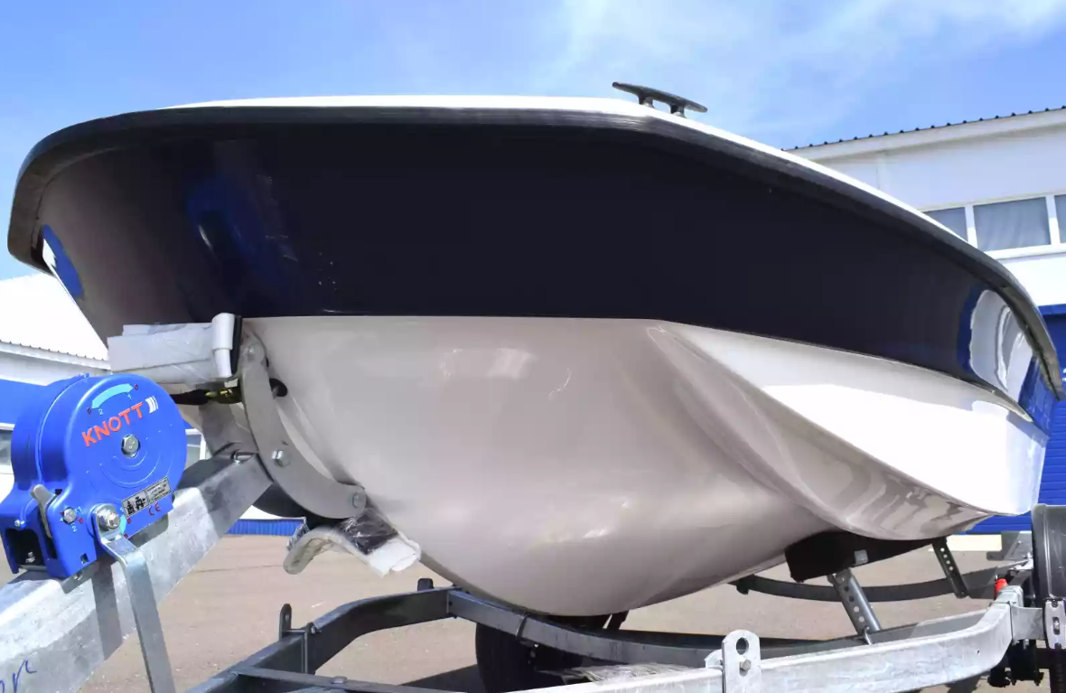 Стеклопластиковая лодка Wyatboat 430 тримаран в Перми