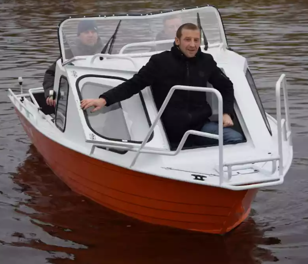 Алюминиевый катер Неман-500 (каютный) в Перми