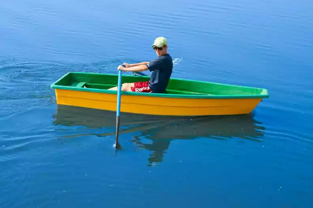 Стеклопластиковая лодка Малютка в Перми
