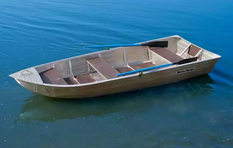Алюминиевая лодка Вятка-Профи 32 в Перми