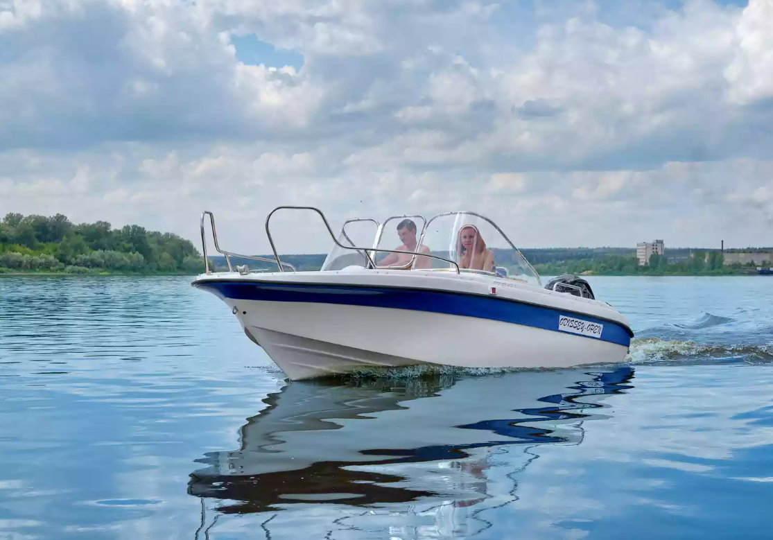 Стеклопластиковый катер Neman-530 Open в Перми
