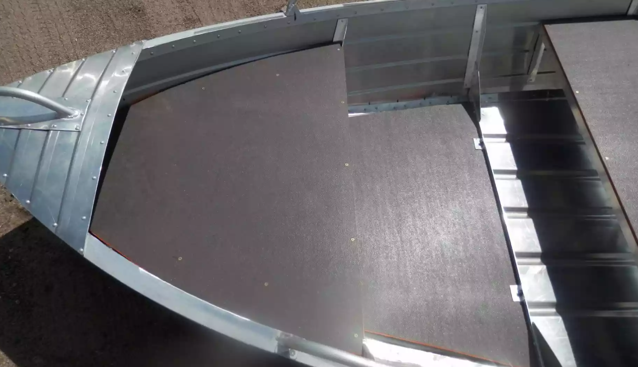 Алюминиевая лодка Вятка-Профи 32 в Перми