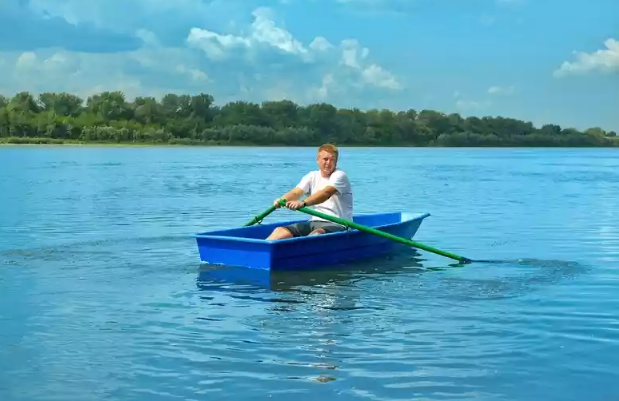 Стеклопластиковая лодка Малютка в Перми