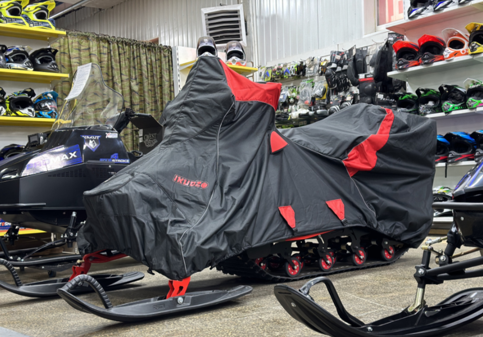 Чехол транспорт. снегохода IKUDZO HUNTER черно-красный Оксфорд ПРЕМИУМ качества с лого IKUDZO в Перми