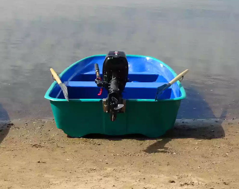 Стеклопластиковая лодка Старт (тримаран) в Перми