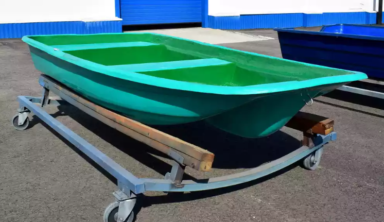 Стеклопластиковая лодка Старт (тримаран) в Перми