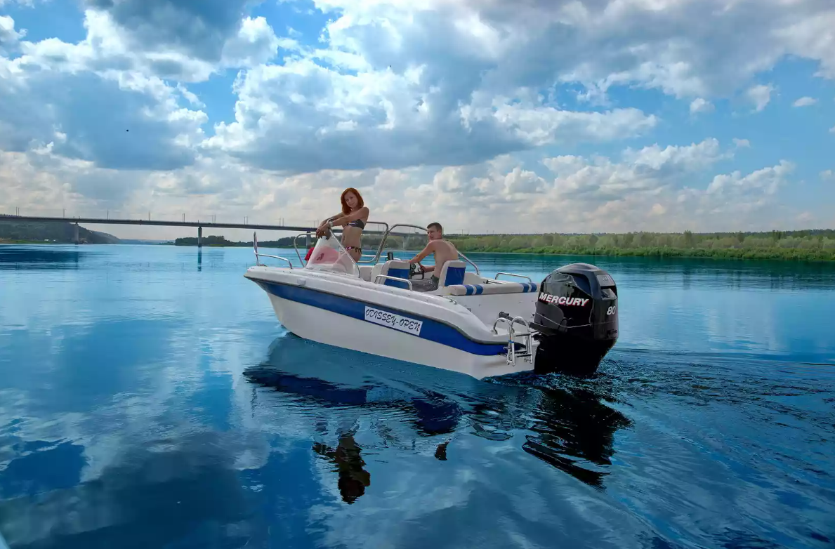 Стеклопластиковый катер Neman-530 Open в Перми