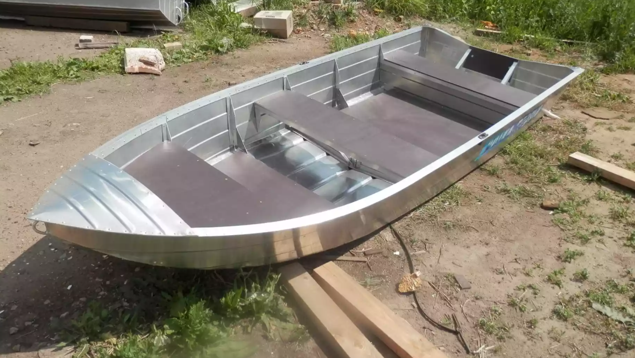 Алюминиевая лодка Вятка-Профи 32 в Перми