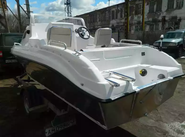 Комбинированный катер Neman-500 с каютой в Перми