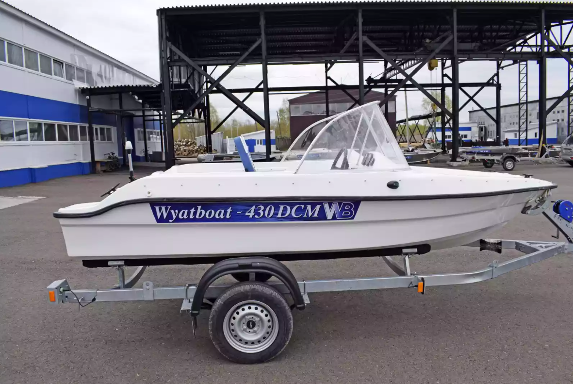Стеклопластиковый катер Wyatboat-430DCМ (килевая) в Перми
