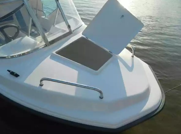 Стеклопластиковый катер Wyatboat-430 M (тримаран) в Перми Стеклопластиковый катер Wyatboat-430 M (тримаран) в Перми