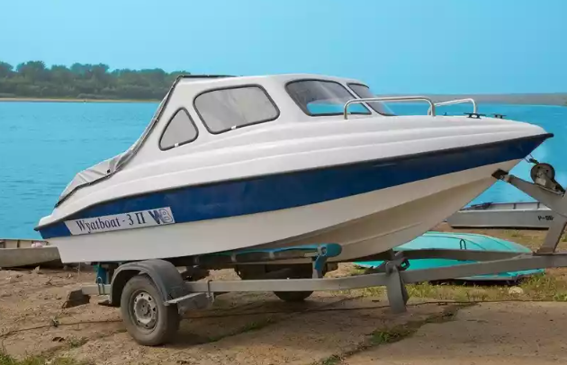 Стеклопластиковый катер Wyatboat-3 П (полурубка) в Перми
