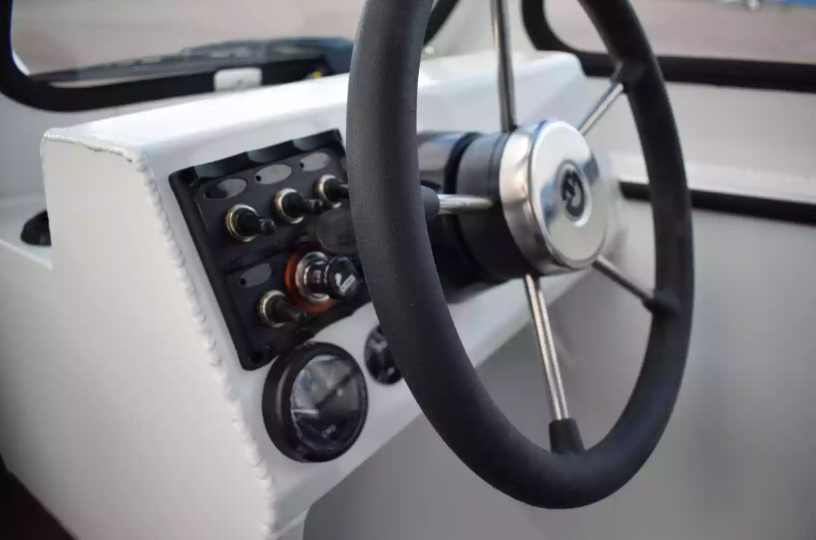 Алюминиевый катер Неман-500 (закрытая рубка) в Перми