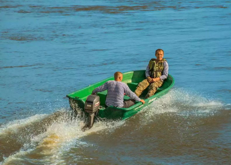 Стеклопластиковая лодка Neman-340 (тримаран) в Перми