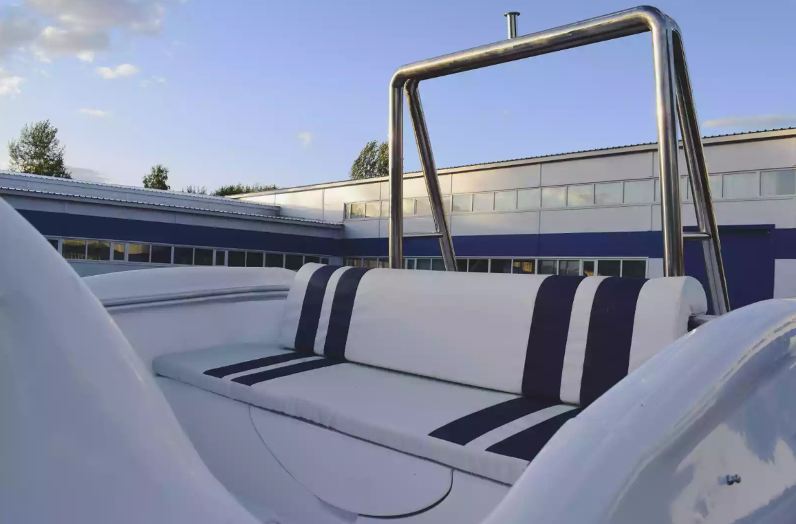 Комбинированный катер Neman-530 с каютой в Перми