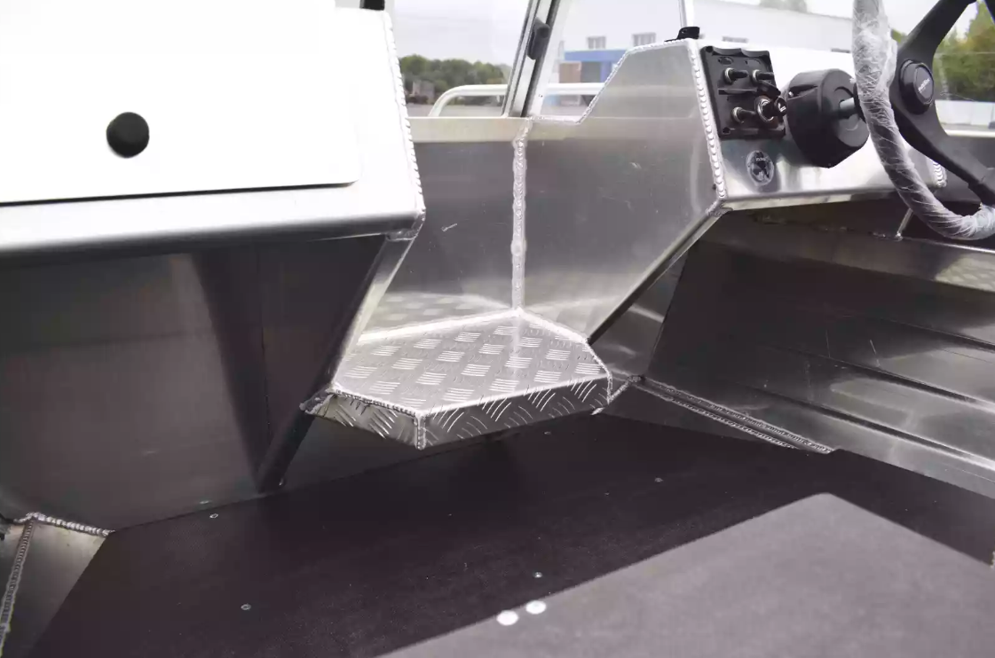 Алюминиевая лодка  Neman-400 PRO в Перми