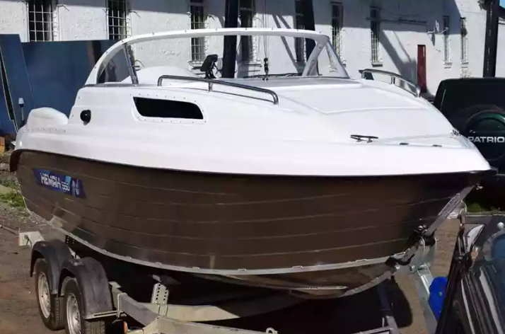 Комбинированный катер Neman-550 с каютой в Перми