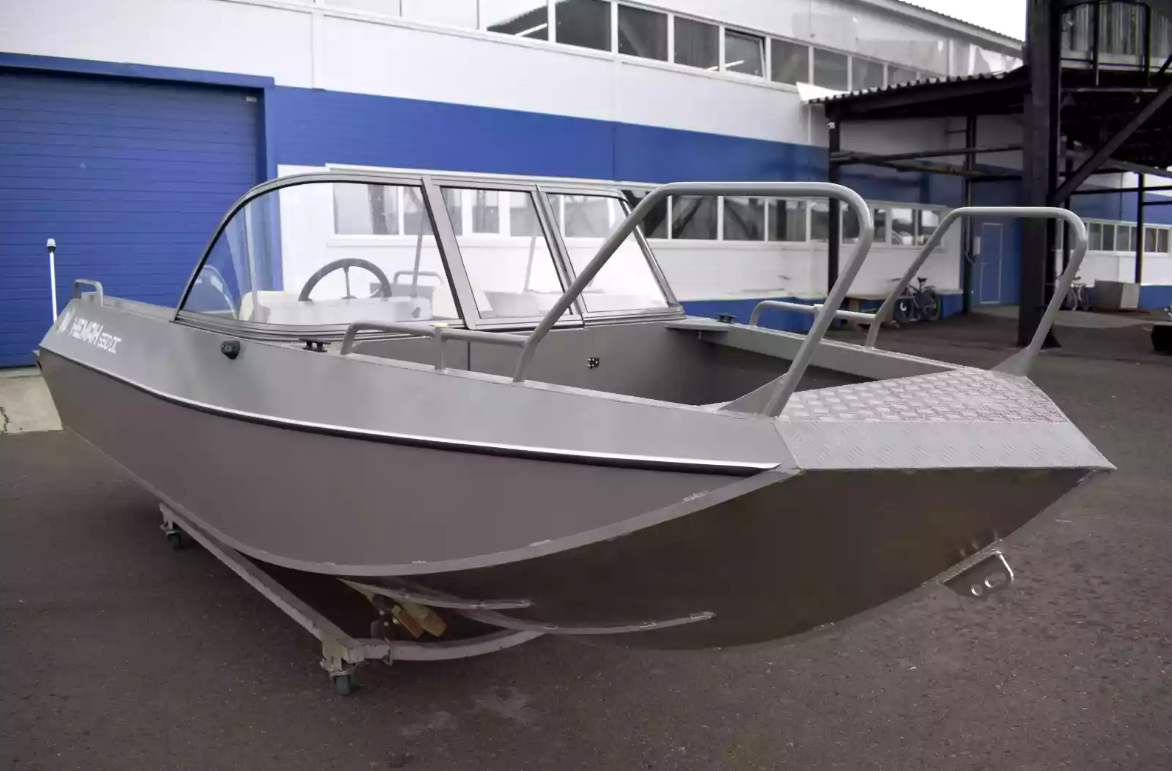 Алюминиевый катер Неман 550 DC в Перми