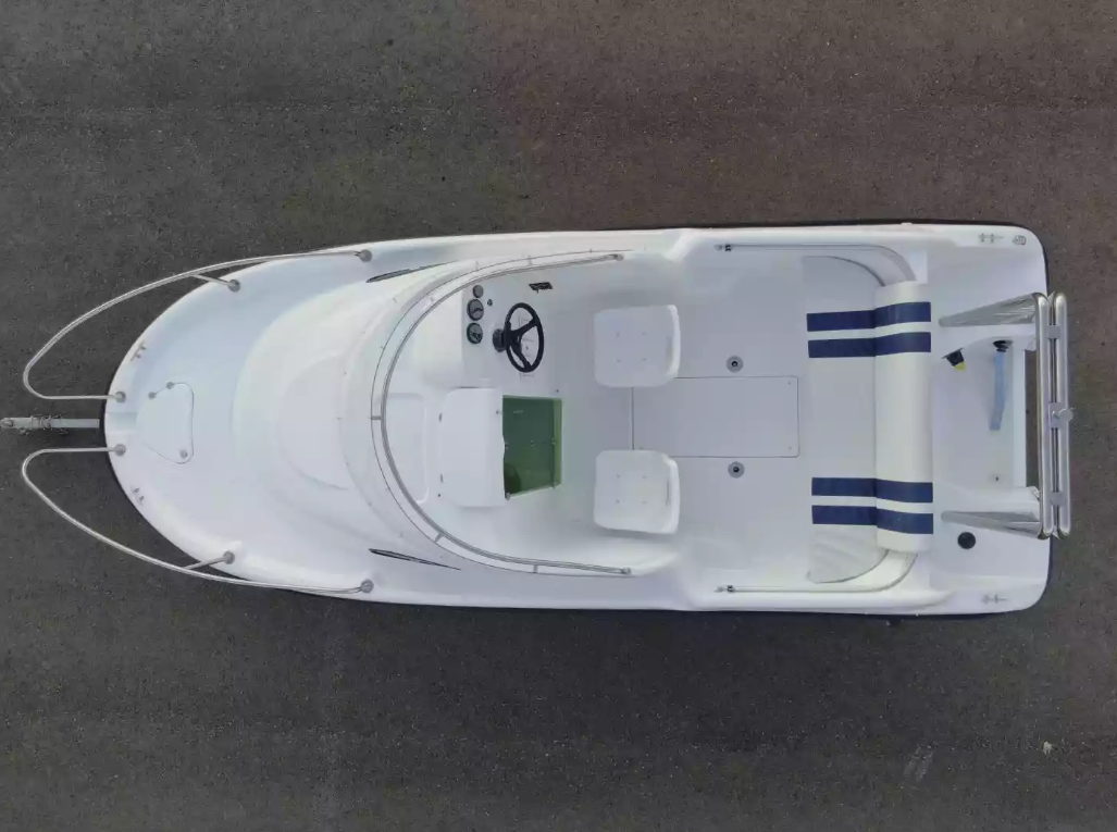 Комбинированный катер Neman-530 с каютой в Перми