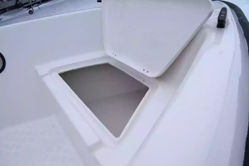 Стеклопластиковый катер Wyatboat-430DCМ (килевая) в Перми