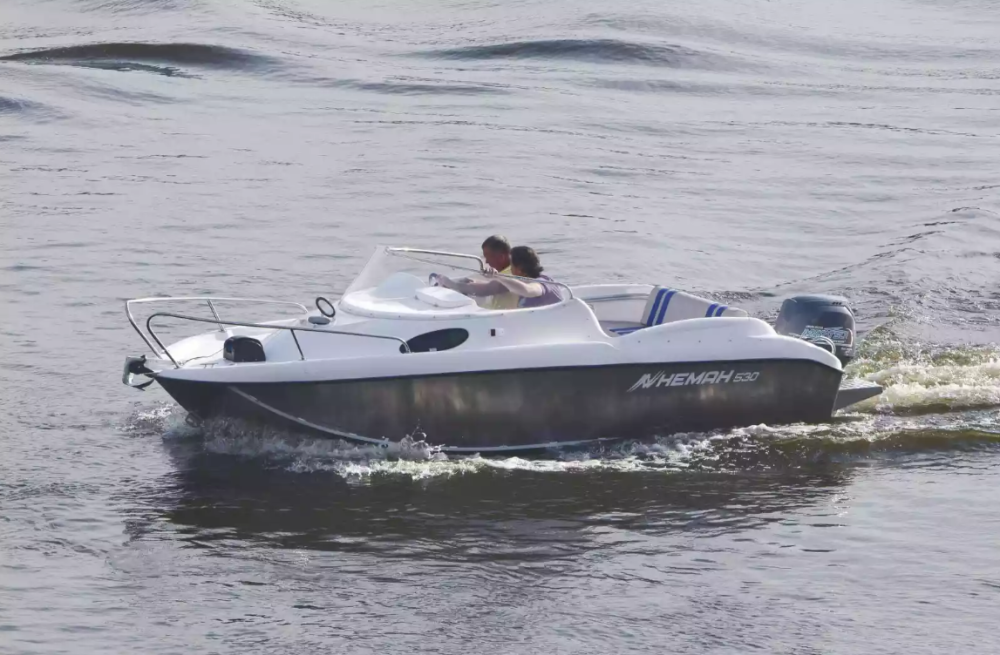 Комбинированный катер Neman-530 с каютой в Перми