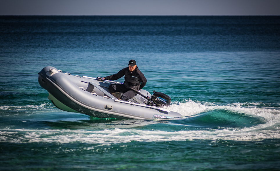 Лодка GLADIATOR RIB380AL в Перми