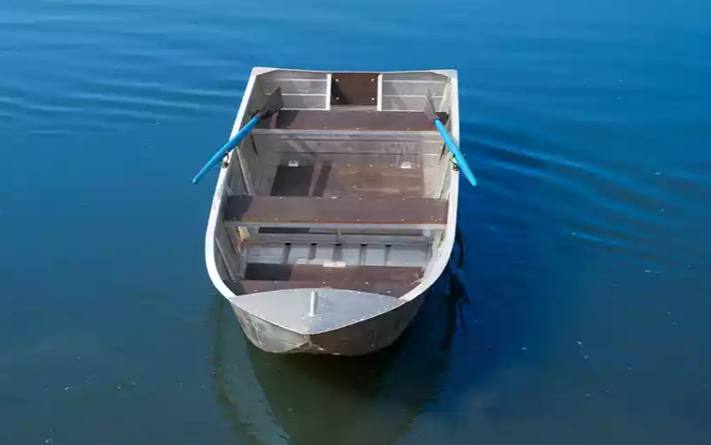 Алюминиевая лодка Вятка-Профи 37 в Перми