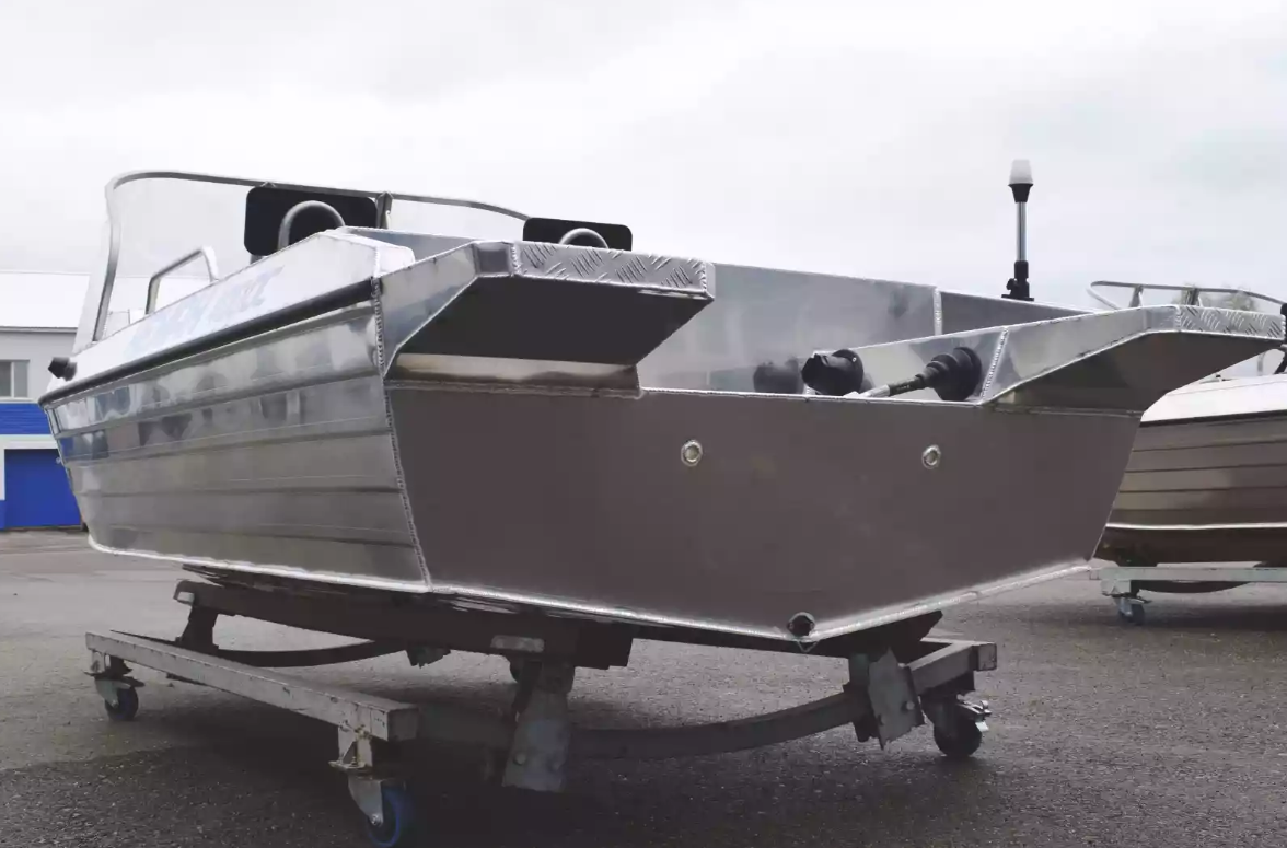 Алюминиевый катер Neman-400 DC в Перми