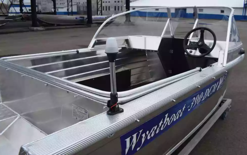 Алюминиевый катер Wyatboat-390 DCM Увеличенный борт в Перми