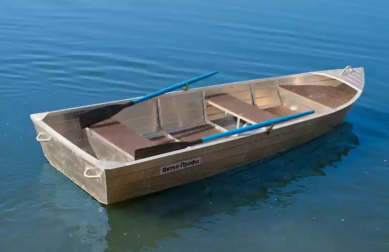 Алюминиевая лодка Вятка-Профи 32 в Перми