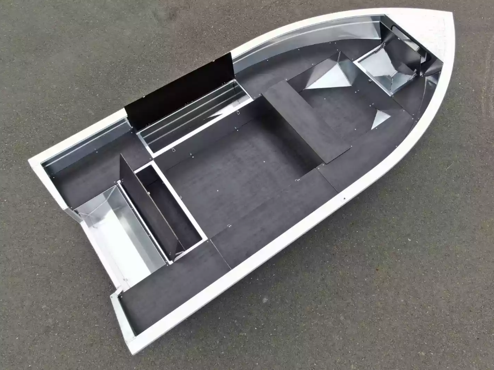 Алюминиевая лодка  Неман-420 в Перми