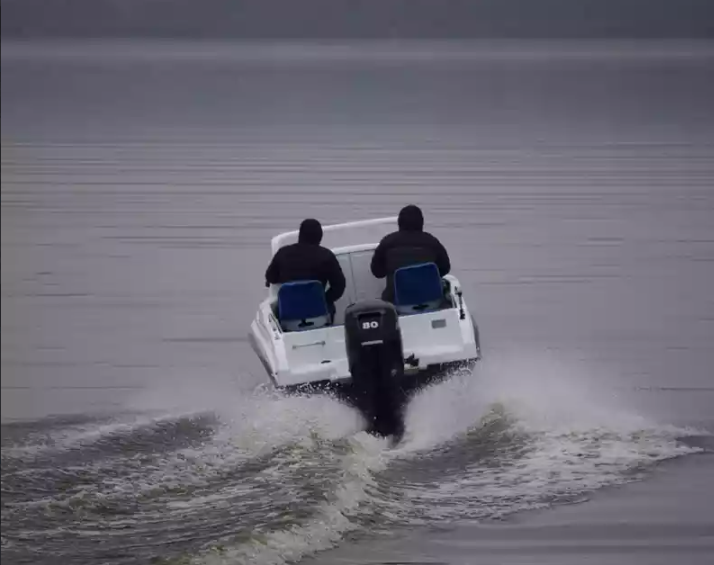 Комбинированный катер Neman-500 с каютой в Перми