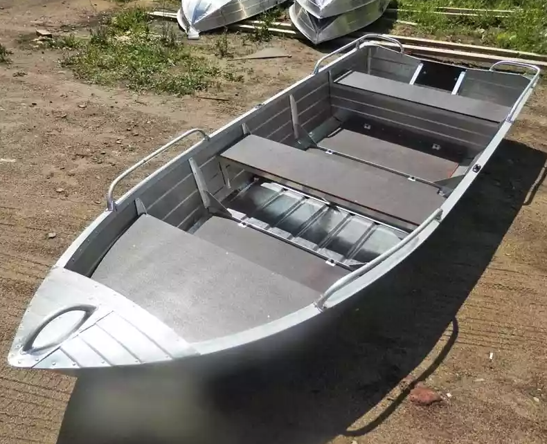 Алюминиевая лодка Вятка-Профи 37 в Перми